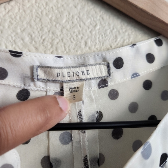 Pleione White Polka Dot Blouse Size S Pre-Owned in Excellent Condition ! - Picture 4 of 6